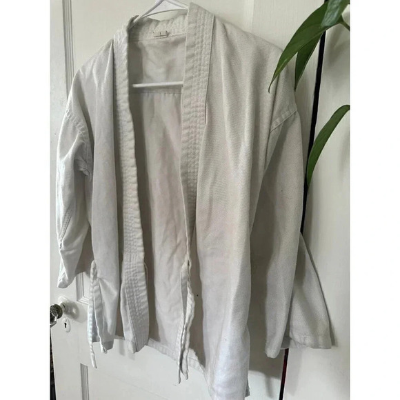 White Martial Arts jacket size small - Picture 2 of 8